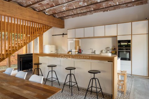 Villa en venta en Barcelona, España 4 dormitorios, 295 m2 No. 150207 - foto 19