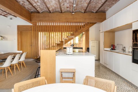 Villa en venta en Barcelona, España 4 dormitorios, 295 m2 No. 150207 - foto 24