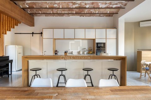 Villa en venta en Barcelona, España 4 dormitorios, 295 m2 No. 150207 - foto 18