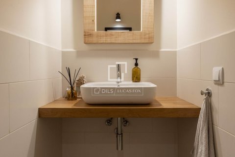 Villa en venta en Barcelona, España 4 dormitorios, 295 m2 No. 150207 - foto 28