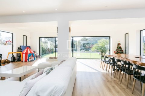 Villa for sale in Gava, Barcelona, Spain 4 bedrooms, 311 sq.m. No. 150206 - photo 8