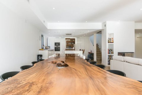 Villa for sale in Gava, Barcelona, Spain 4 bedrooms, 311 sq.m. No. 150206 - photo 6