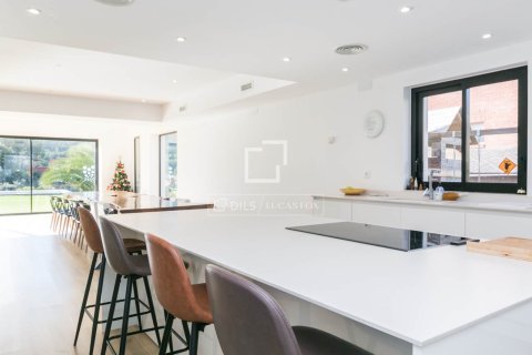 Villa for sale in Gava, Barcelona, Spain 4 bedrooms, 311 sq.m. No. 150206 - photo 19