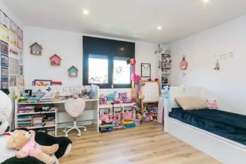 Villa for sale in Gava, Barcelona, Spain 4 bedrooms, 311 sq.m. No. 150206 - photo 29