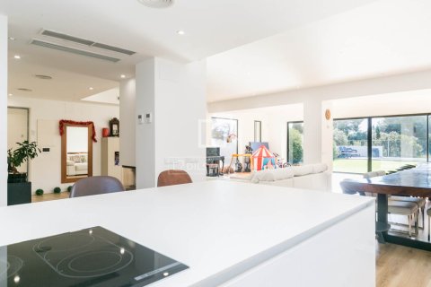 Villa for sale in Gava, Barcelona, Spain 4 bedrooms, 311 sq.m. No. 150206 - photo 20