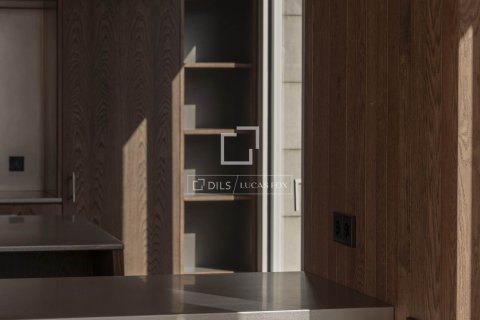 Apartamento en venta en Barcelona, España 4 dormitorios, 208 m2 No. 150208 - foto 13