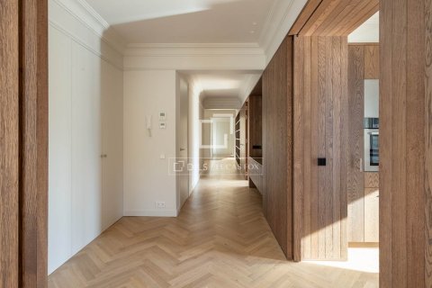 Apartamento en venta en Barcelona, España 4 dormitorios, 208 m2 No. 150208 - foto 18