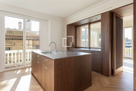 Apartamento en venta en Barcelona, España 4 dormitorios, 208 m2 No. 150208 - foto 16