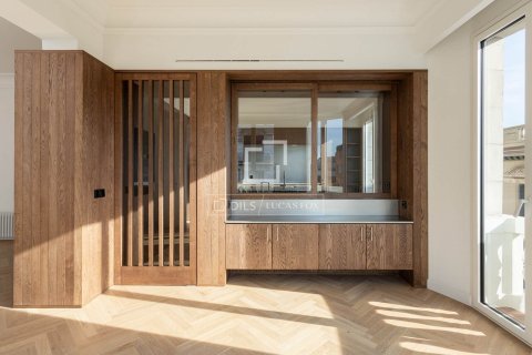 Apartamento en venta en Barcelona, España 4 dormitorios, 208 m2 No. 150208 - foto 15