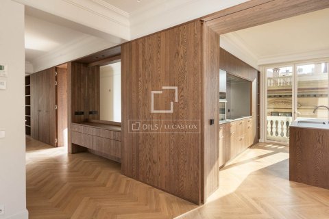 Apartamento en venta en Barcelona, España 4 dormitorios, 208 m2 No. 150208 - foto 19