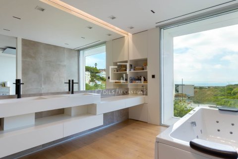 Villa for sale in Teia, Barcelona, Spain 4 bedrooms, 494 sq.m. No. 150205 - photo 19