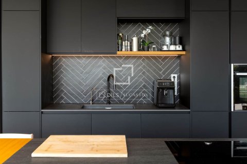 Villa for sale in Teia, Barcelona, Spain 4 bedrooms, 494 sq.m. No. 150205 - photo 14