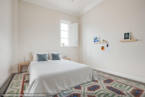 Продажа квартиры в Валенсия, Испания 4 спальни, 170м2 №149518 - фото 2