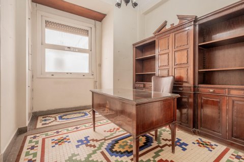 Продажа квартиры в Валенсия, Испания 4 спальни, 170м2 №149518 - фото 12