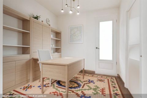 Продажа квартиры в Валенсия, Испания 4 спальни, 170м2 №149518 - фото 22