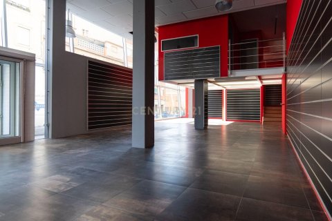 Commercial property for sale in Manresa, Barcelona, Spain 4 bedrooms, 182 sq.m. No. 196039 - photo 7