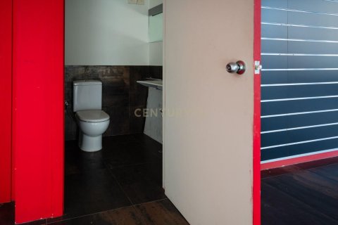 Commercial property for sale in Manresa, Barcelona, Spain 4 bedrooms, 182 sq.m. No. 196039 - photo 14