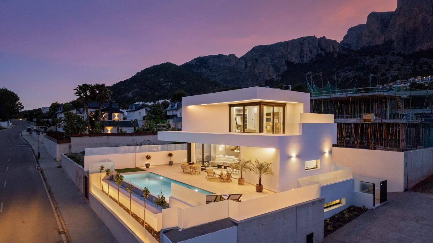 Villa in Polop, Alicante, Spain 3 bedrooms, 306 sq.m. No. 135132