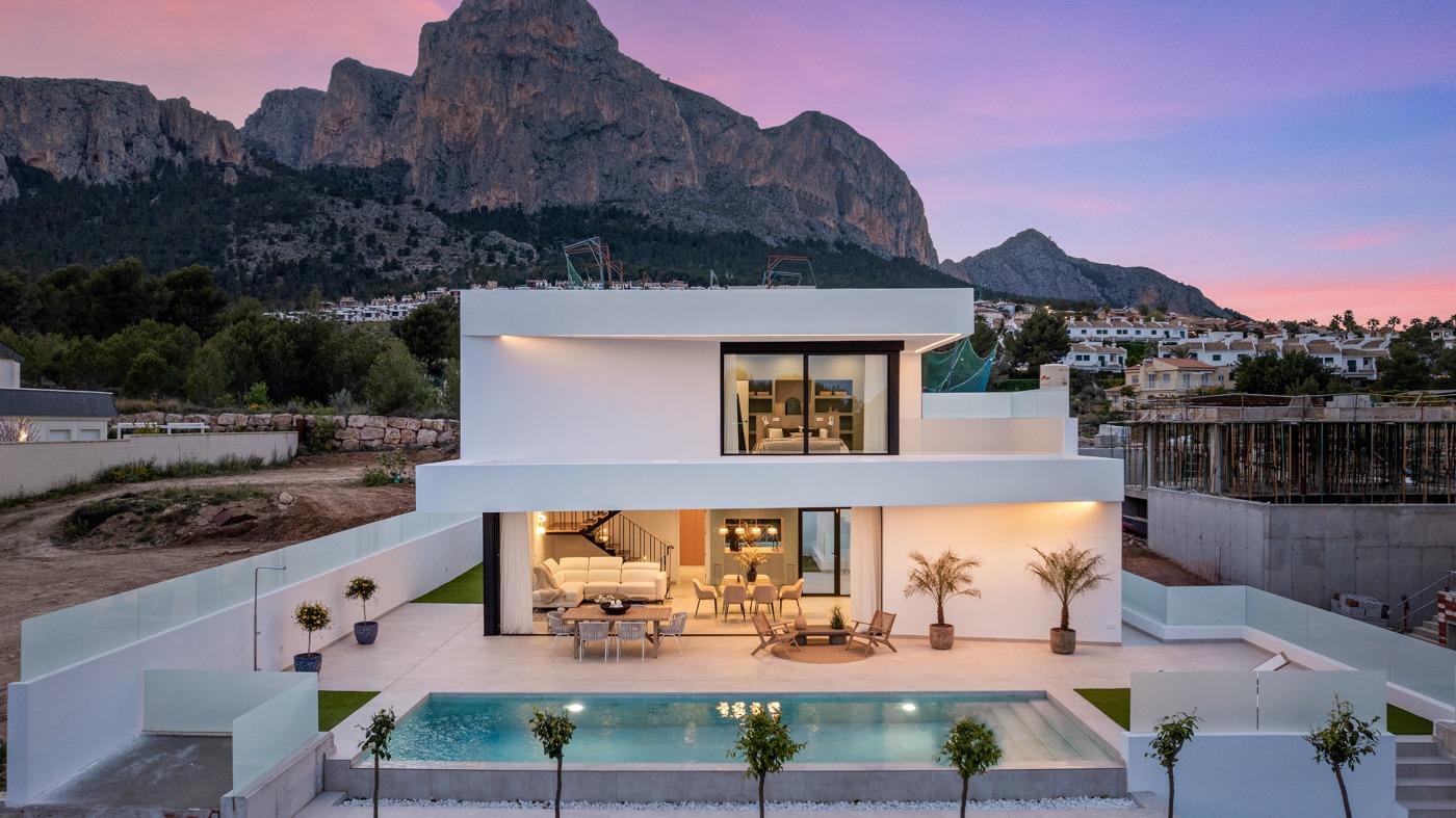 Villa in Polop, Alicante, Spain 3 bedrooms, 306 sq.m. No. 135132
