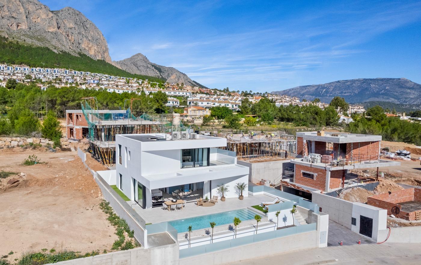 Villa in Polop, Alicante, Spain 3 bedrooms, 306 sq.m. No. 135132