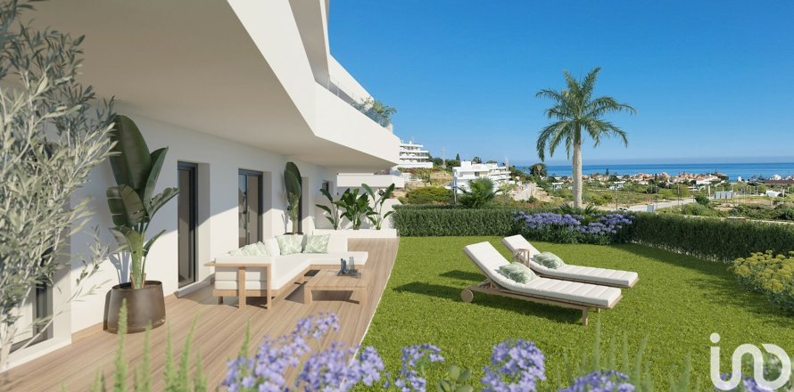 Apartment à Estepona, Malaga, Espagne 2 chambres, 97 m2 No. 154171