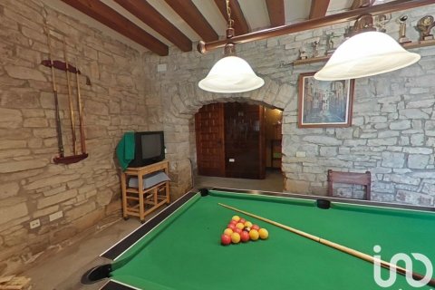 Kaupunkipientalo myytävänä Lleida, Espanja, 2 makuuhuonetta, 216 m2 No. 154173 - kuva 3