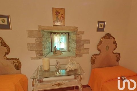 Kaupunkipientalo myytävänä Lleida, Espanja, 2 makuuhuonetta, 216 m2 No. 154173 - kuva 22