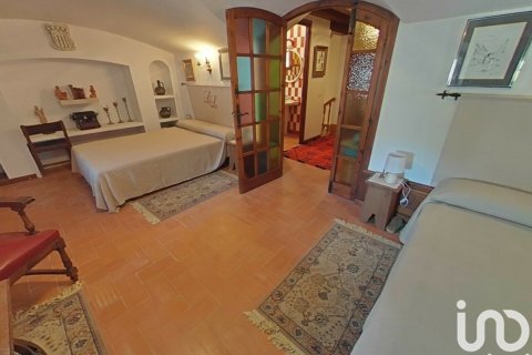 Kaupunkipientalo myytävänä Lleida, Espanja, 2 makuuhuonetta, 216 m2 No. 154173 - kuva 27