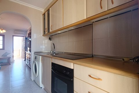 Apartament w Torrevieja, Alicante, Hiszpania 3 sypialnie, 99 mkw. nr 146187 – zdjęcie 10