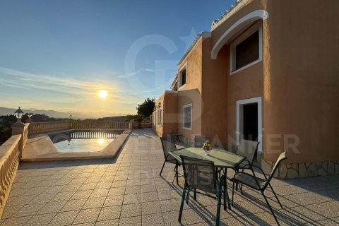 Huvila vuokrattavana Javea, Alicante, Espanja, 3 makuuhuonetta, 242 m2 No. 156703 - kuva 3