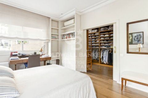 Huoneisto vuokrattavana Barcelona, Espanja, 4 makuuhuonetta, 180 m2 No. 156708 - kuva 9