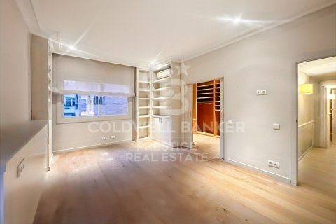 Huoneisto vuokrattavana Barcelona, Espanja, 4 makuuhuonetta, 180 m2 No. 156708 - kuva 10