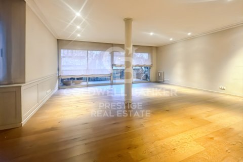 Huoneisto vuokrattavana Barcelona, Espanja, 4 makuuhuonetta, 180 m2 No. 156708 - kuva 3