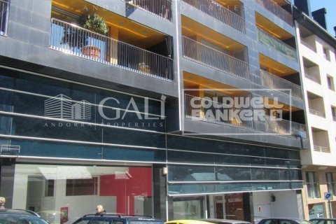 Pysäköinti Principado De Andorra (Ninguna Poblacion Tiene C.P.), Lleida, Espanja 12 m2 No. 156709