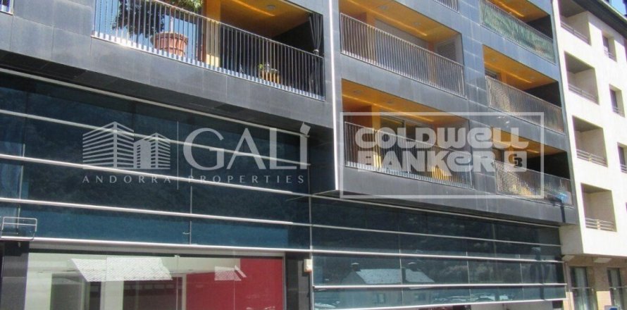 Pysäköinti Principado De Andorra (Ninguna Poblacion Tiene C.P.), Lleida, Espanja 12 m2 No. 156709