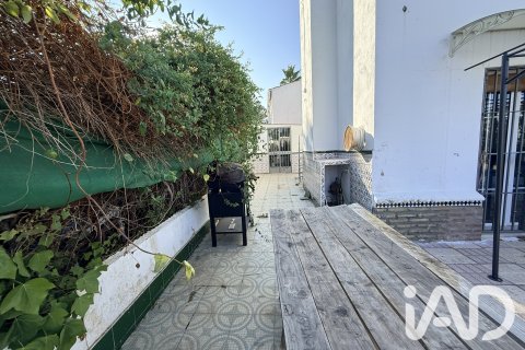 House for sale in Lepe, Huelva, Spain 5 bedrooms, 276 sq.m. No. 193478 - photo 6