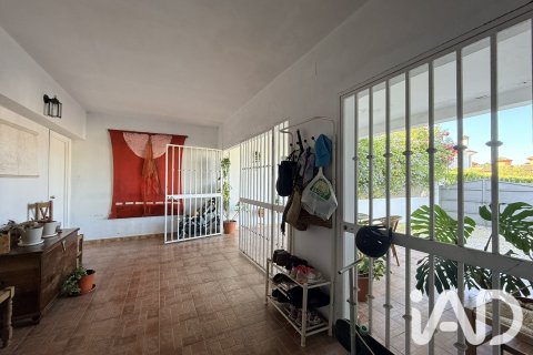 House for sale in Lepe, Huelva, Spain 5 bedrooms, 276 sq.m. No. 193478 - photo 14