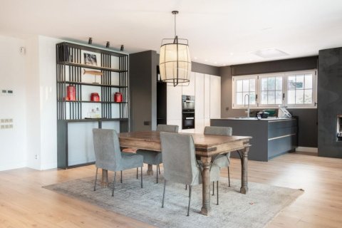 Сasa en venta en Sant Cugat del Vallès, Barcelona, España 6 dormitorios, No. 140898 - foto 18