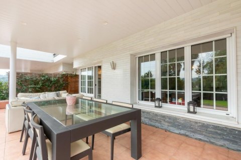 Сasa en venta en Sant Cugat del Vallès, Barcelona, España 6 dormitorios, No. 140898 - foto 10