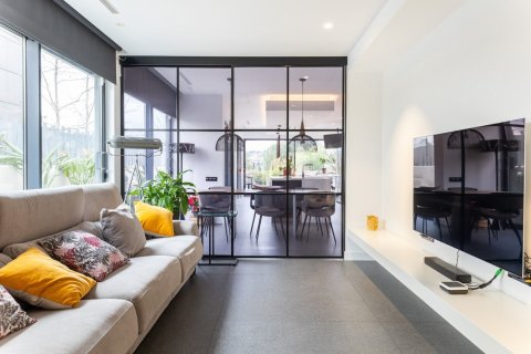 Сasa en venta en Sant Cugat del Vallès, Barcelona, España 5 dormitorios, No. 140899 - foto 14