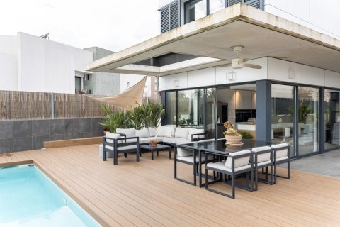 Сasa en venta en Sant Cugat del Vallès, Barcelona, España 5 dormitorios, No. 140899 - foto 19