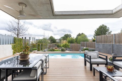 Сasa en venta en Sant Cugat del Vallès, Barcelona, España 5 dormitorios, No. 140899 - foto 27