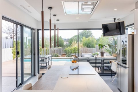 Сasa en venta en Sant Cugat del Vallès, Barcelona, España 5 dormitorios, No. 140899 - foto 16