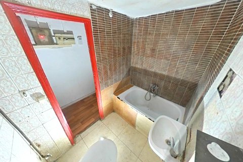 Wohnung zum Verkauf in Barcelona, Spanien 3 Schlafzimmer, 56 m2 Nr. 191219 - Foto 7