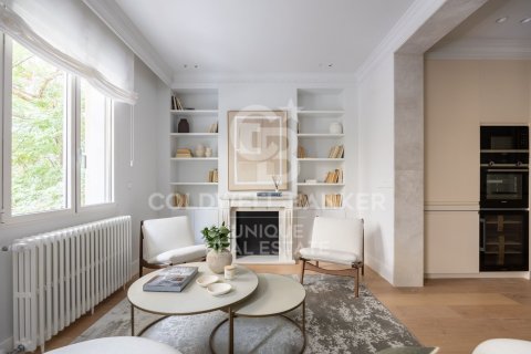 Huoneisto myytävänä Madrid, Espanja, 3 makuuhuonetta, 153 m2 No. 160000 - kuva 3