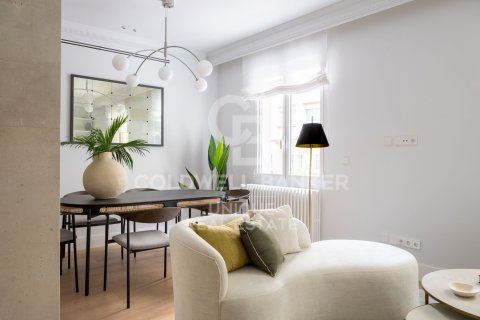 Huoneisto myytävänä Madrid, Espanja, 3 makuuhuonetta, 153 m2 No. 160000 - kuva 9