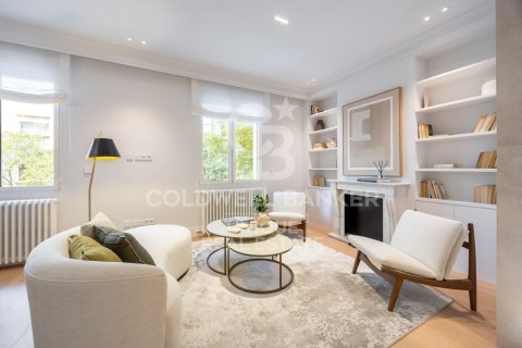 Huoneisto myytävänä Madrid, Espanja, 3 makuuhuonetta, 153 m2 No. 160000 - kuva 4