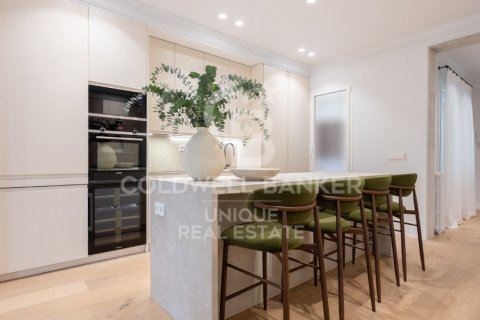 Apartment for sale in Madrid, Spain 3 bedrooms, 153 sq.m. No. 160000 - photo 9