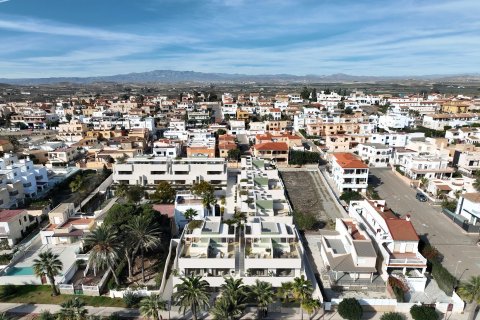 Apartamento en venta en Almería, España 3 dormitorios, 114 m2 No. 191804 - foto 2