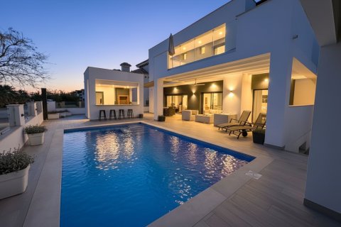 Huvila Mar Menor Golf Resort, Murcia, Espanja 5 makuuhuonetta,  No. 191805
